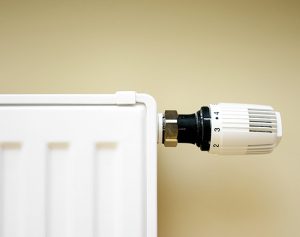 Header-Artikel: Wärmeregler einer Heizung