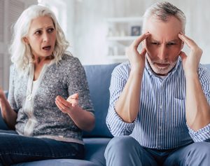 Header-Artikel: Älteres Paar streitet sich.